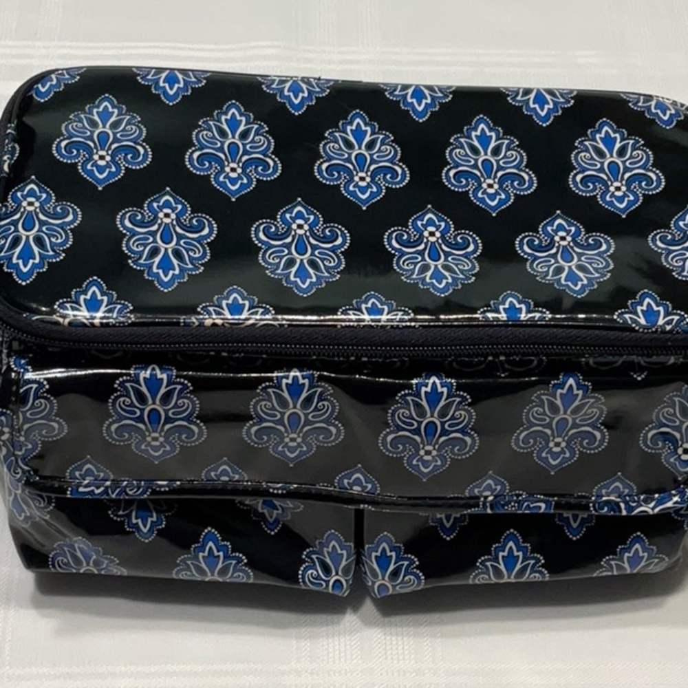 Vera Bradley Insulated Crossbody Bag with Two Front Pockets - Picture 2 of 7